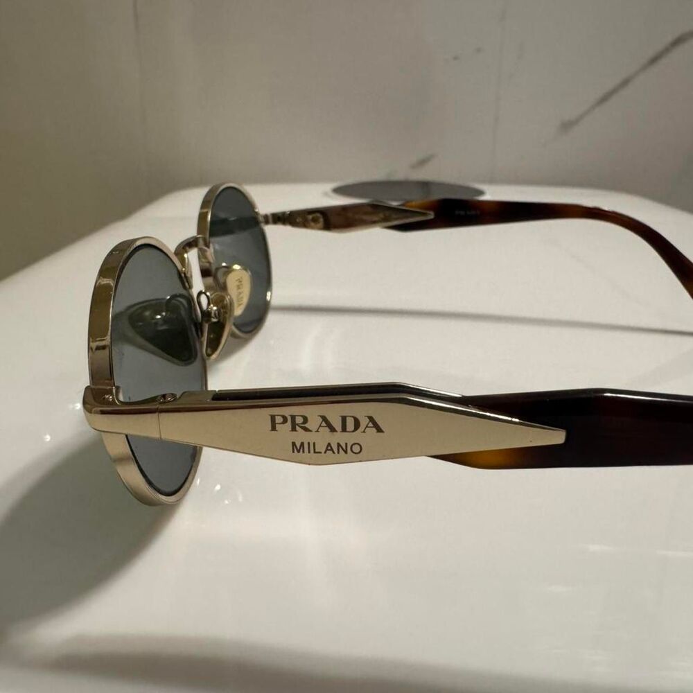 Prada Milano Round Sunglasses Gold Frame Green Lenses - Picture 3 of 7